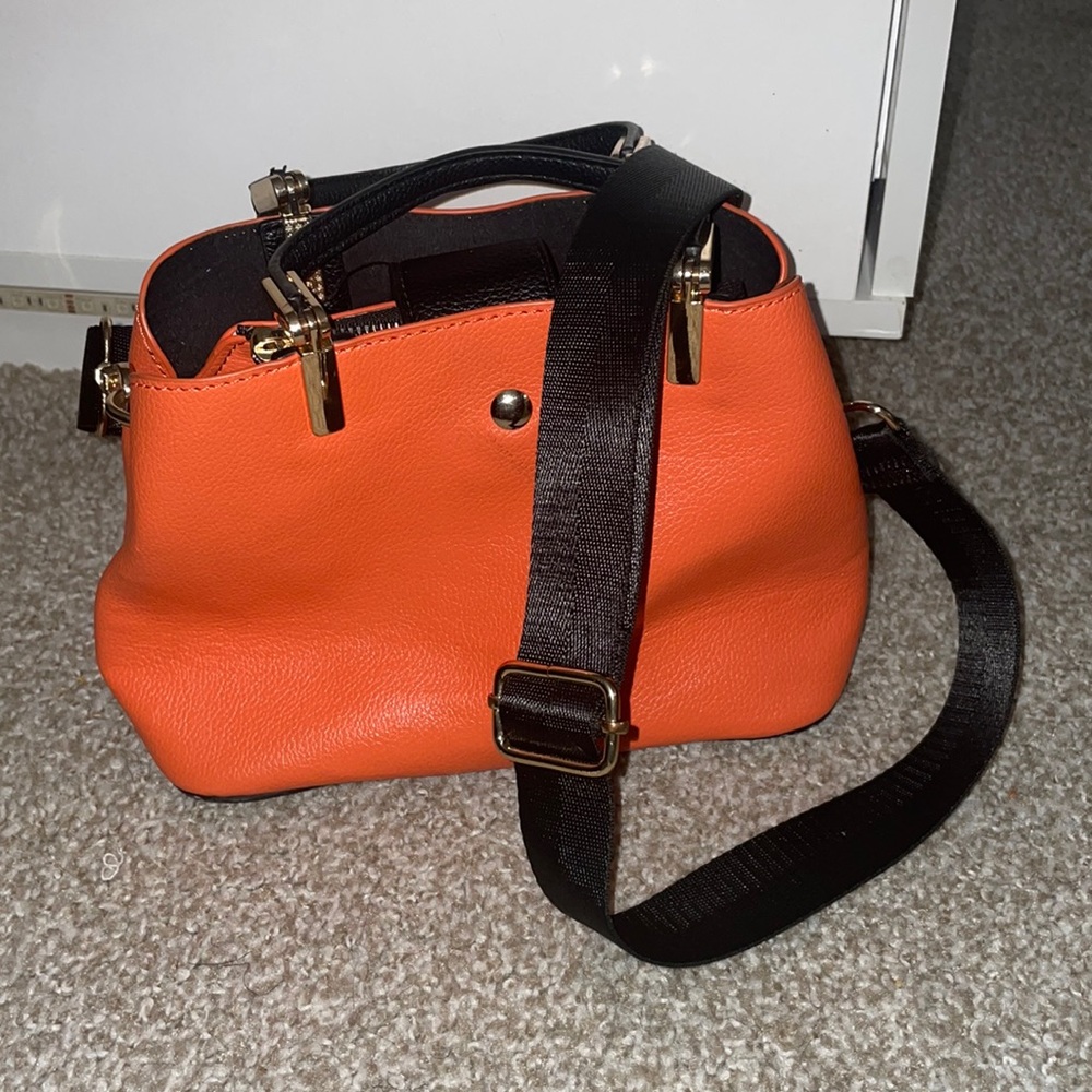 Bucket bag